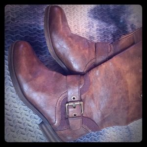 Boots made for walkin!